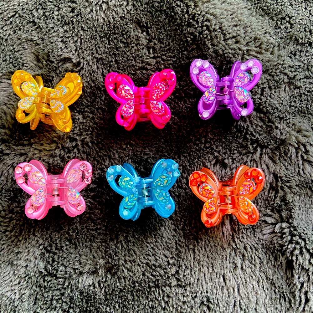 Butterfly hair clips